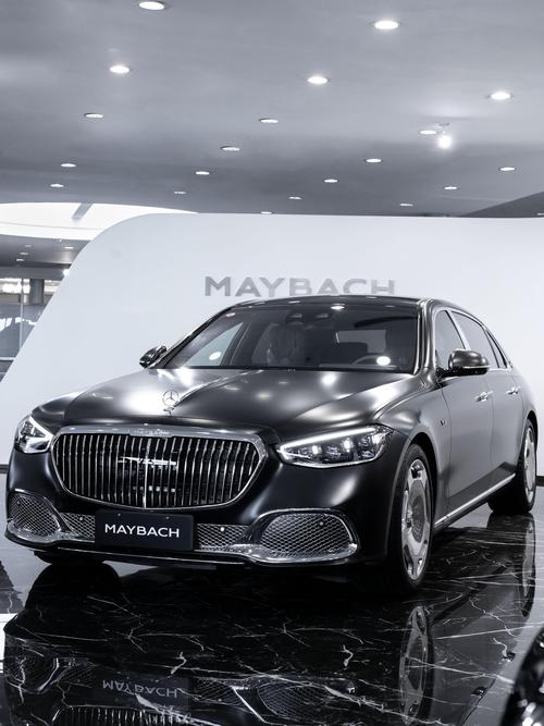 成都64岚图汽车的售后服务让用户无忧出行，迈巴赫未来的豪华车趋势